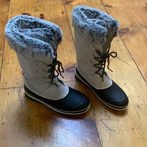 Khombu, Winter snow boots, size 7, leather upper, fur trim